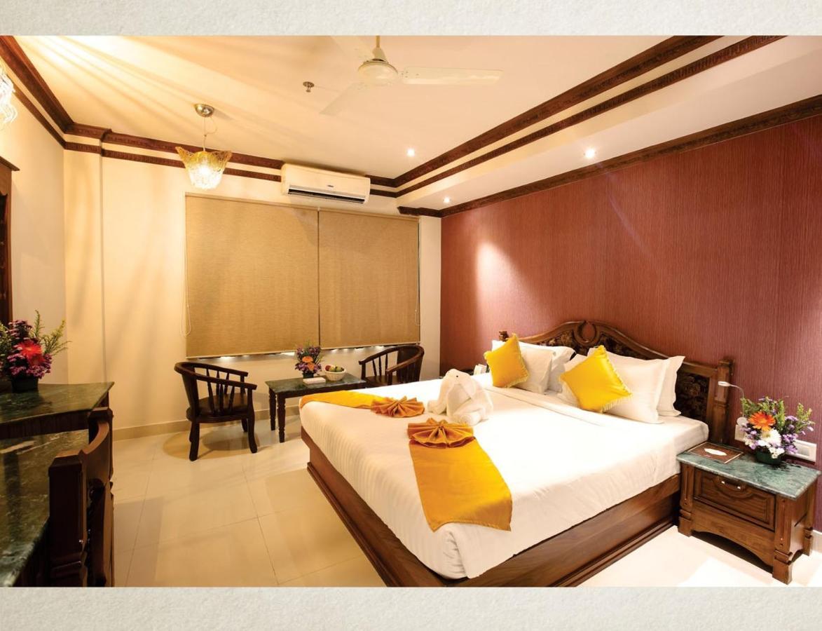 Ambalakkara Regency Hotel Kottarakara Luaran gambar