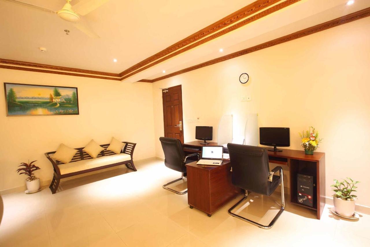 Ambalakkara Regency Hotel Kottarakara Luaran gambar